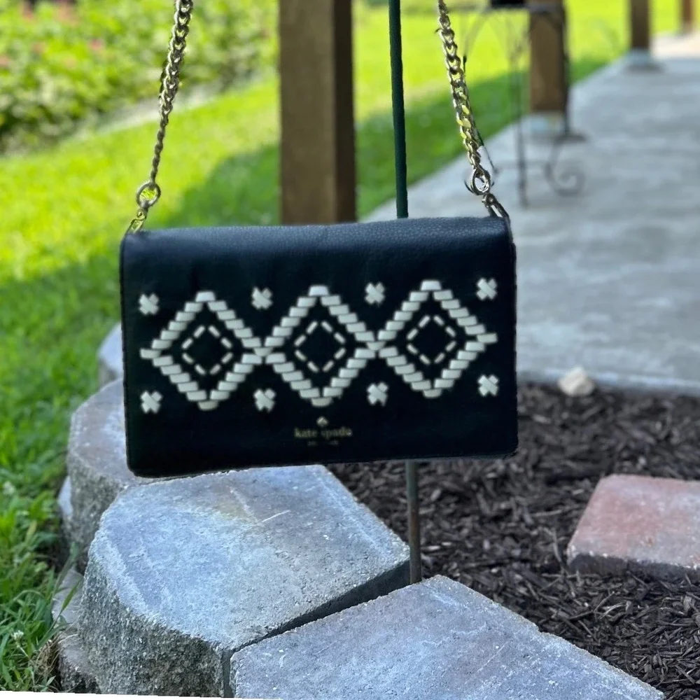 Kate Spade Flynn Street Valencia Leather Crossbody Clutch Black White